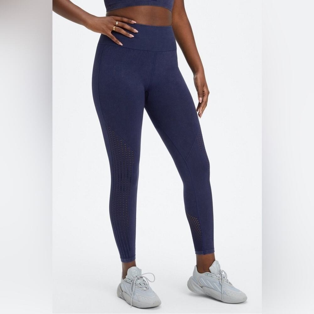 Fabletics, seamless high waisted perforated leggings, size S